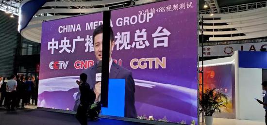 因此，4K以及更高画质的8K显示器，也成为了MWC的一个重要风向标。
