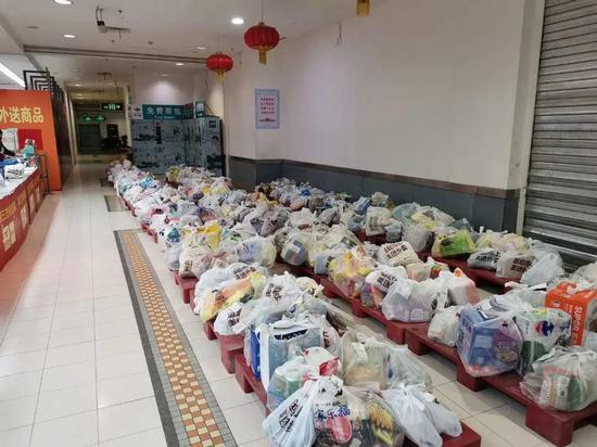 苏宁家乐福一家门店的外送订单，已经打包完毕