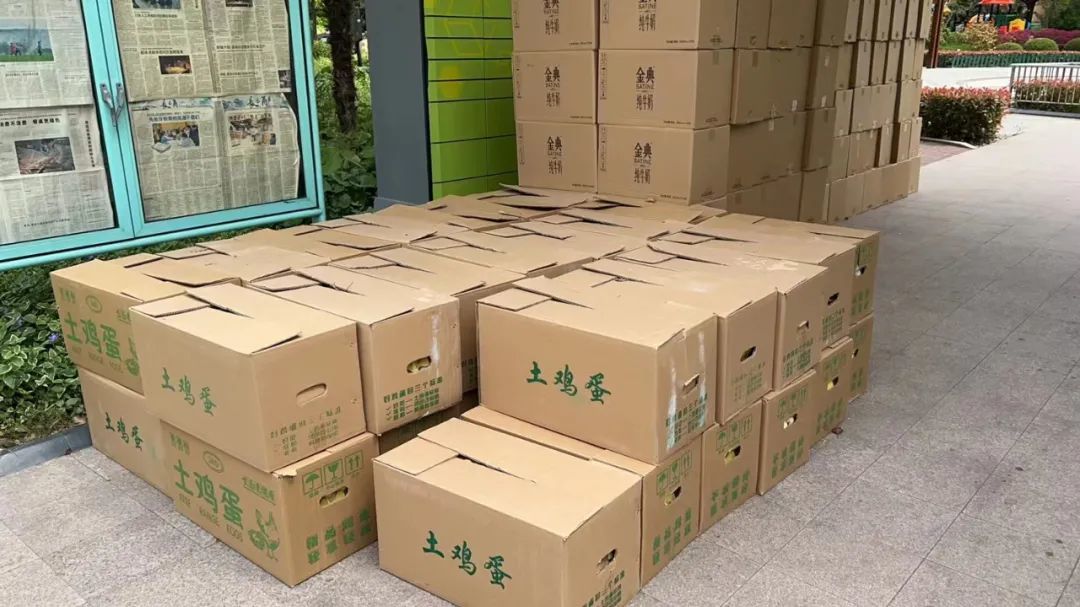 团购的鸡蛋和牛奶，图源：受访者