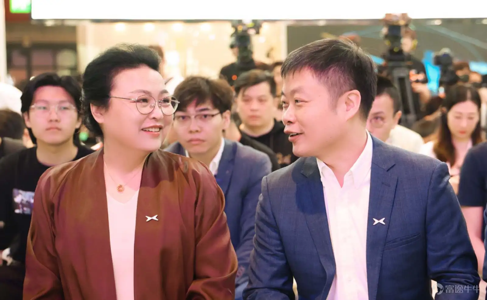 电厂 ｜独家： 王凤英推动小鹏汽车新一轮架构调整，涉及生产制造、产品规划、市场营销等部门