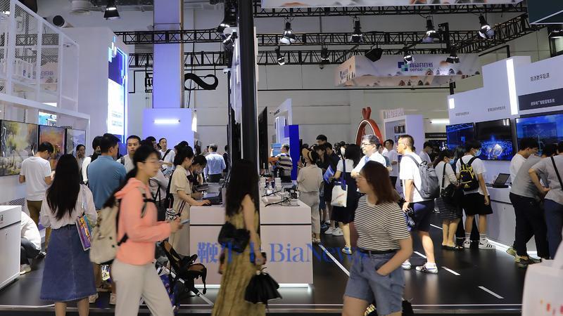 大模型“六小强”，吃不到商业化的蛋糕？
