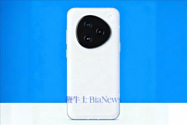 豆包手机助手宣布调整AI操作手机能力：限制金融类、游戏类应用场景