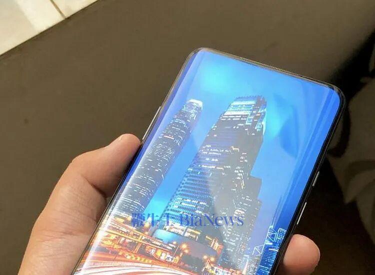 曲面屏的没落，并不完全是个技术问题