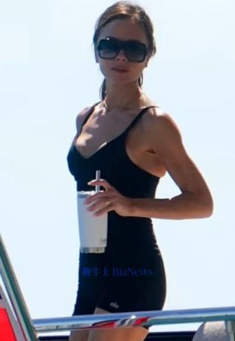 （穿Alo的“辣妹”维多利亚·贝克汉姆）