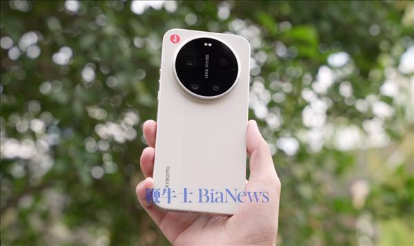 联名徕卡三年后 小米造了一台“不像小米”的手机