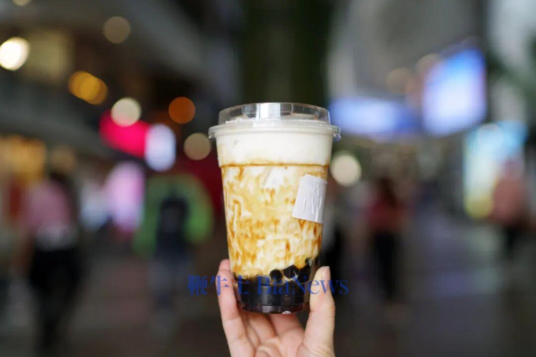 霸王茶姬，困在咖啡因里？