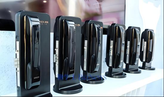 雷军「钦点「的锁匠要上市了！「小米锁王」鹿客递表