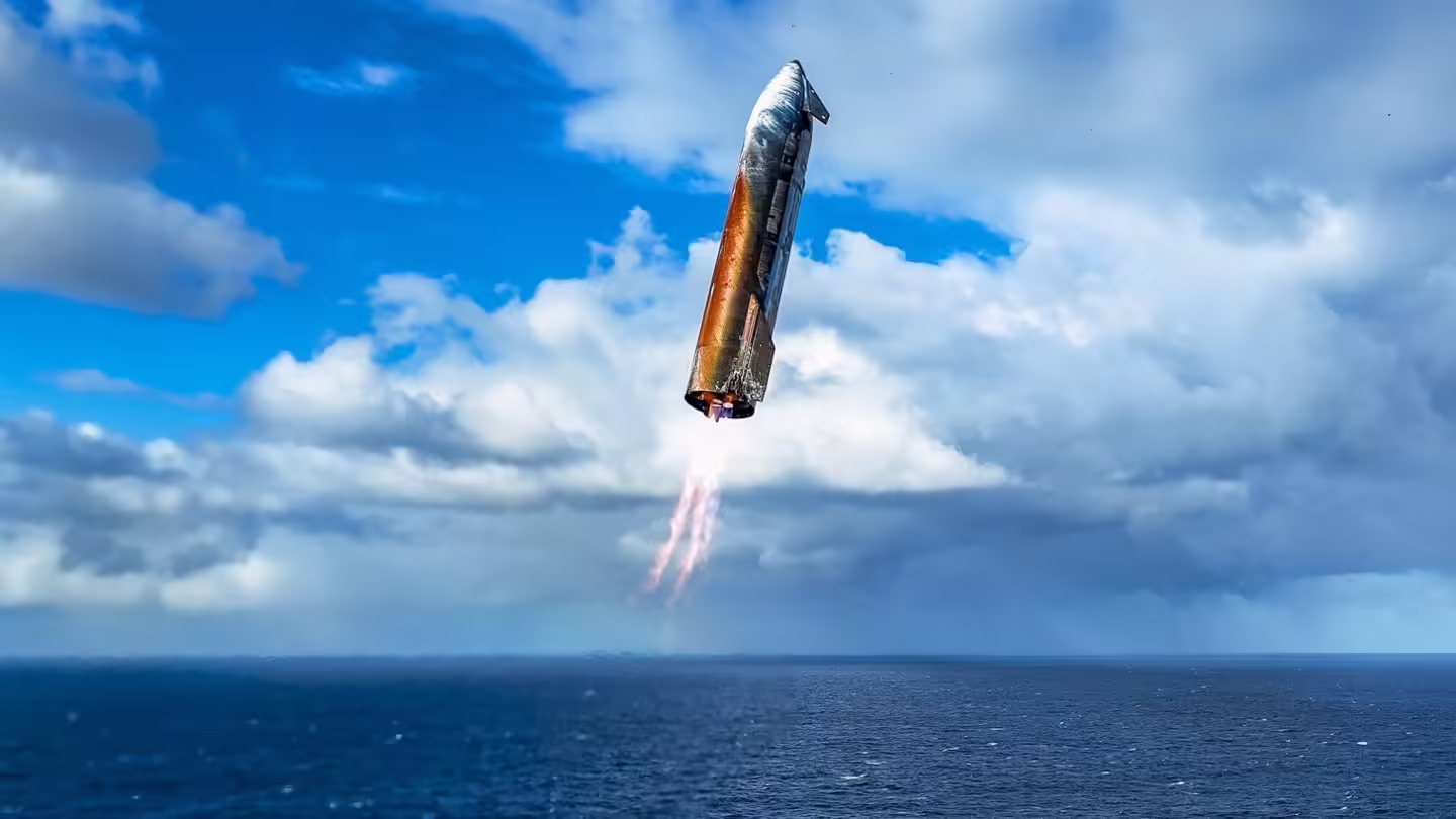 SpaceX 申请部署最多 10 万颗卫星,拟打造 AI 时代太空通信底座