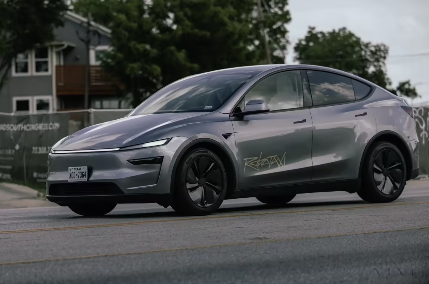 特斯拉:预计将于下月实现 Robotaxi 自动驾驶无人出租车 24 小时全天候运营