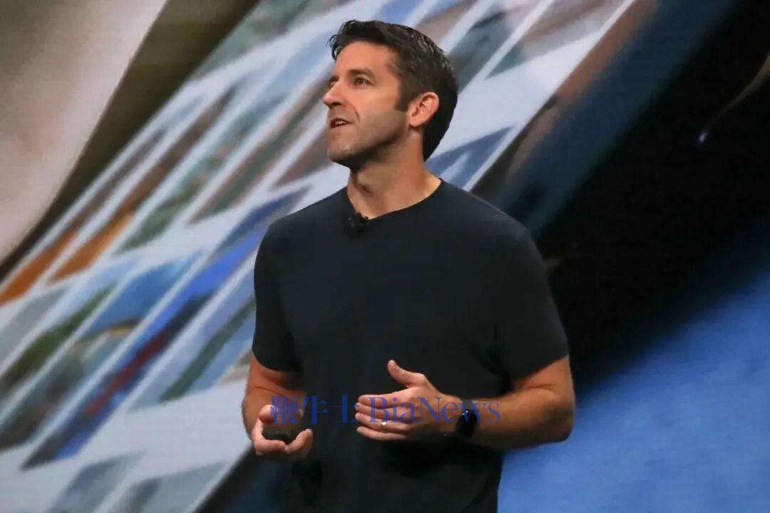 Apple's new CEO John Ternus steps into the spotlight after f...