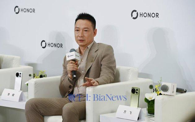 荣耀CEO李