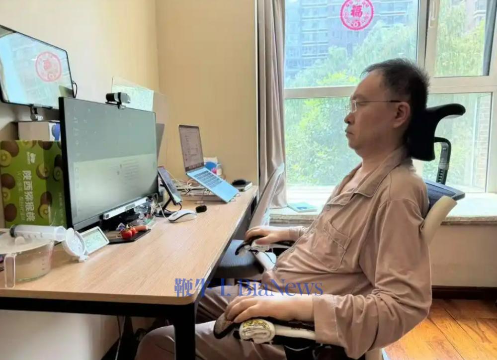 专访渐冻人蔡磊：我还有一个梦想，创造一个自己的「具身智能分身」