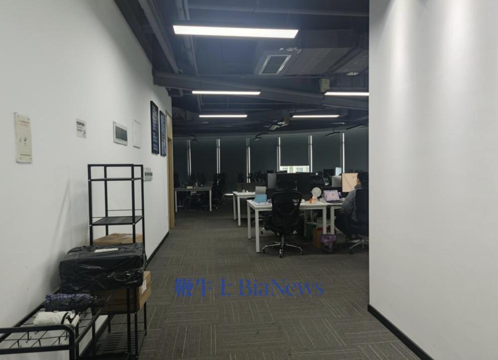 截屏2025-12-30 12.52.14.png 截屏2025-12-30 12.52.14.png