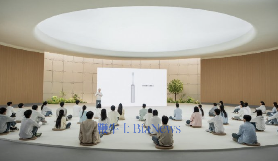 徕芬回应发布会撞景《周处除三害》灵修场面：与电影无关，系品牌常用设计风格