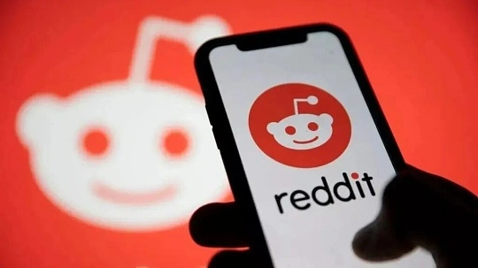 Reddit三季度营收8.95亿美元，股价暴跌17%