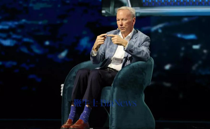 谷歌前CEO施密特被指控通过账户后门监视员工